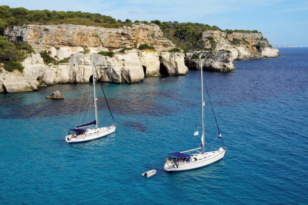 How to Choose the Right Yacht for Rent: A Comprehensive Guide Yachts in the Mediterranean