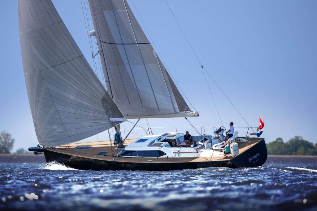 Sailing Yacht Contest 55