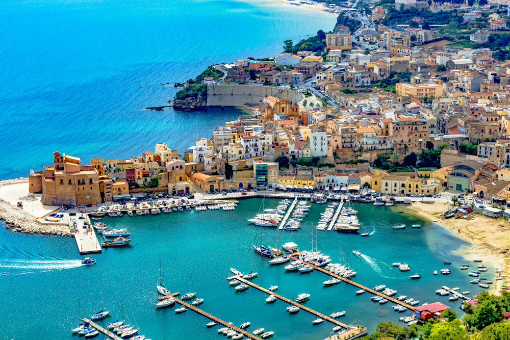 Yachting in Sicily
